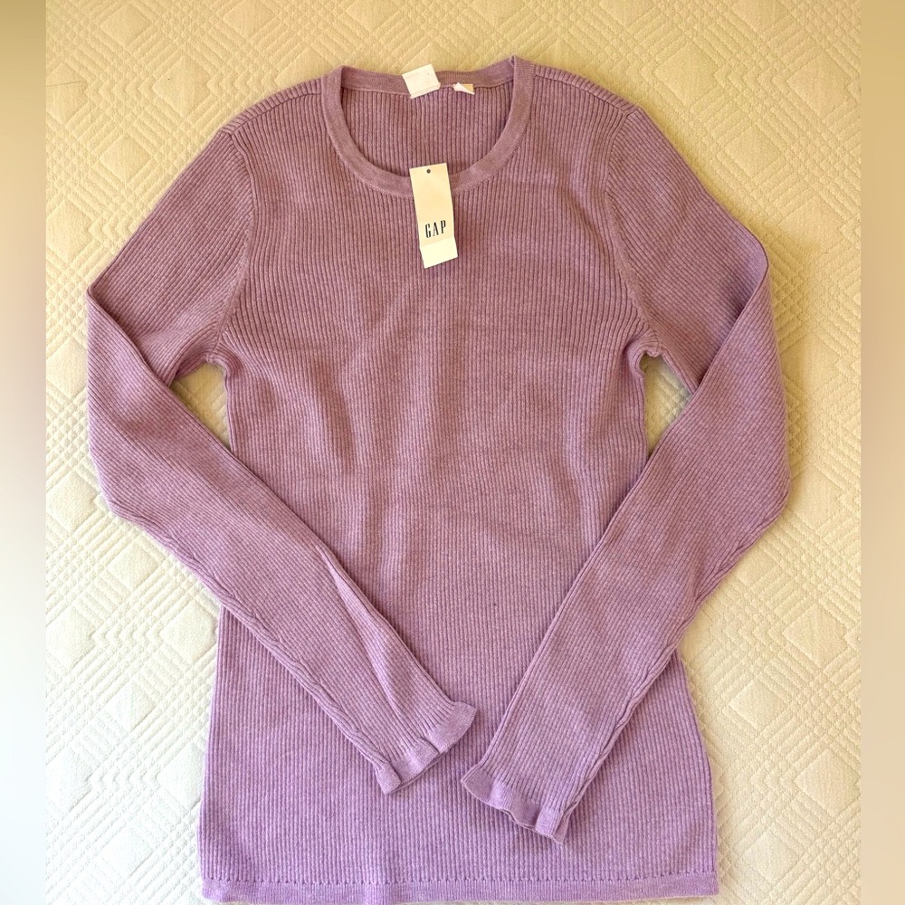 Gap sweater, new - size S